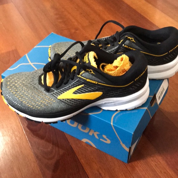 brooks launch 5 size 8